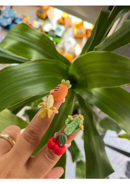 4 Adet Figürlü Ayarlanabilir Çocuk Yüzük