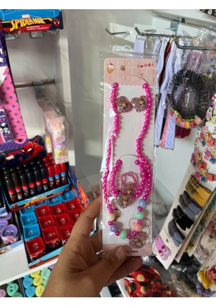 Prenses Figürlü Çocuk Takı Seti ( Kolye,bileklik,yüzük,kilipsli ,küpe)