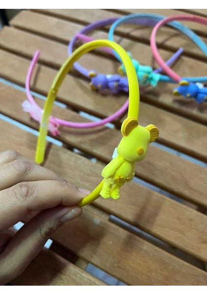 Ayı Figürlü Kemik Taç