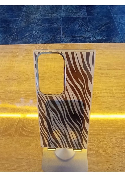 Samsung Galaxy S24 Ultra Leopar Desen Hologramlı Kılıf Darbe Korumalı Kapak fırsatları
