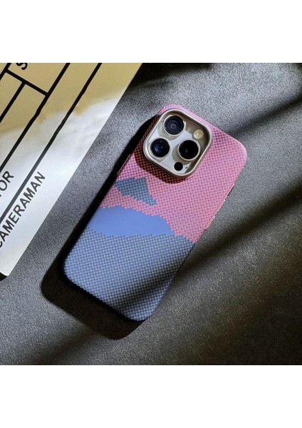 iPhone 15 Pro Magsafe Uyumlu Kılıf Carbon Desenli Premium Kapak