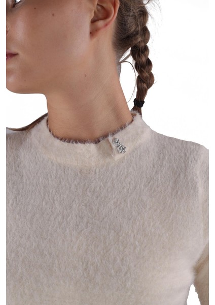 24292 Yaka Taş Detay Sakallı Kazak Ekru fırsatları