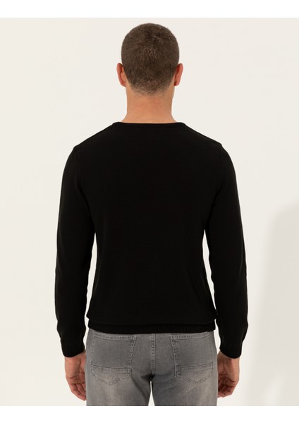 Erkek Siyah Slim Fit Bisiklet Yaka Basic Triko Kazak 50257290-VR046 indirimleri