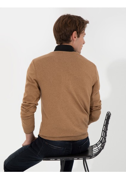 Erkek Camel Melanj Slim Fit V Yaka Basic Triko Kazak 50248554-VR122 fiyatları