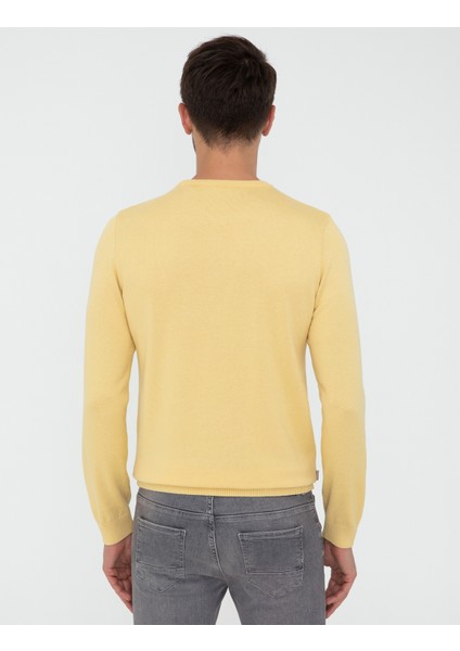 Erkek Açık Sarı Slim Fit Bisiklet Yaka Basic Triko Kazak 50237801-VR004