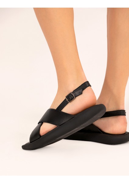 Kadın Siyah Deri Sandalet 50269963-VR046