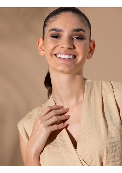 Kadın Bej Regular Fit Kolsuz Bluz 50262561-VR011 modelleri