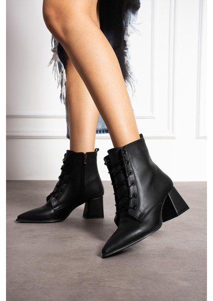 Malirsa Kadın Bot Bağcıklı Kalın Topuklu Siyah Deri