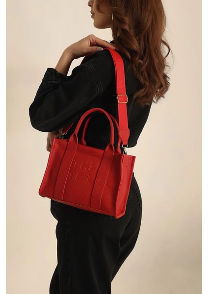 Kırmızı Dokulu Yazı Detay El Kol ve Omuz Çantası