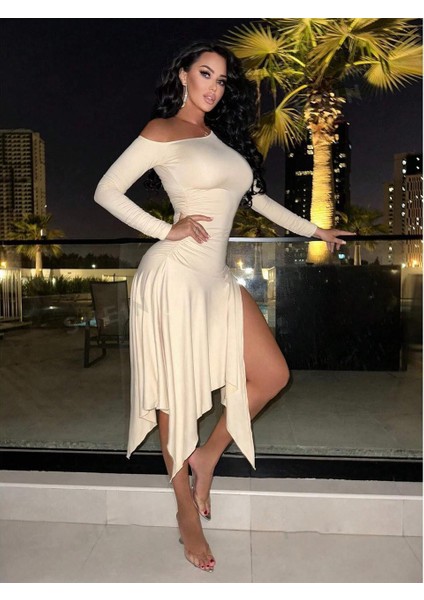 Düşük Omuz & Yırtmaçlı Midi Elbise fırsatları