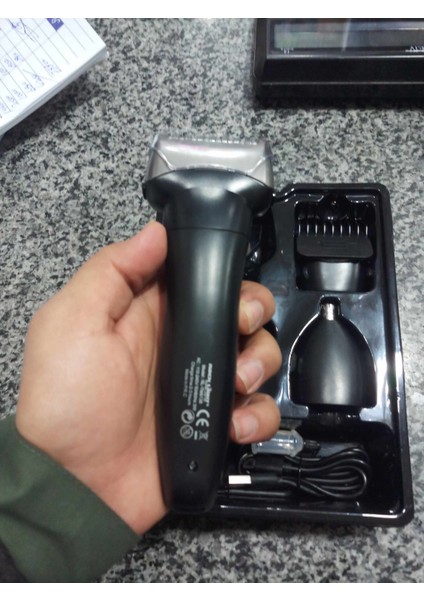 3'ü 1 Arada Saç Düzeltici Dijital Ekran Elektrikli Saç Kesme Cihazı Jilet Saç Kesme Makinesi C Tipi Saç Kesici Burun Kulak Saç Düzeltici Saç Bakım Seti Seti (Yurt Dışından) indirimleri