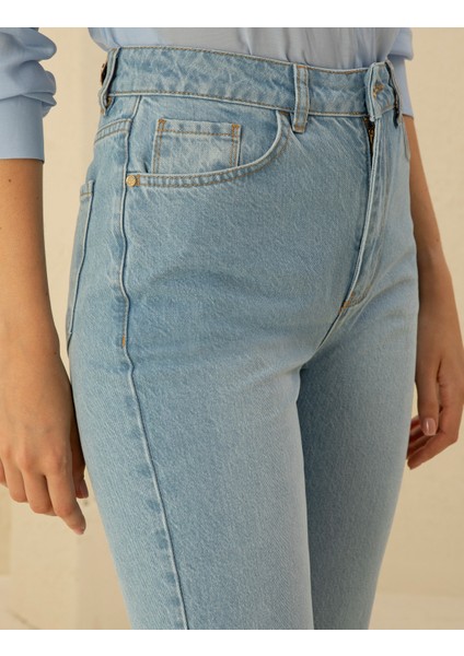 Kadın Açık Mavi Straight Fit Jean Pantolon 50289441-VR003 indirimleri