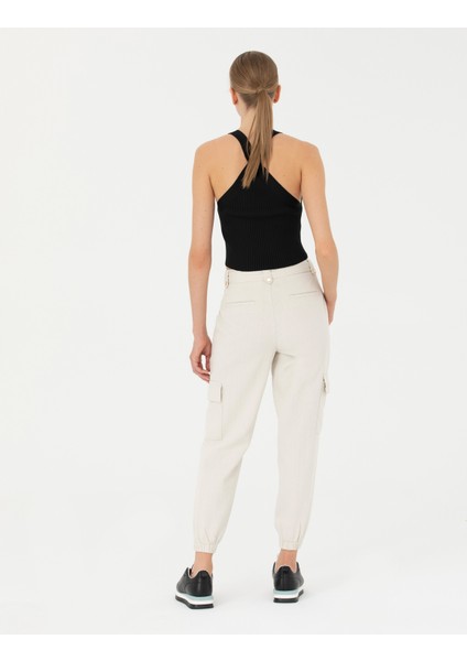 Kadın Krem Keten Karışımlı Jogger Fit Kanvas Pantolon 50263722-VR071