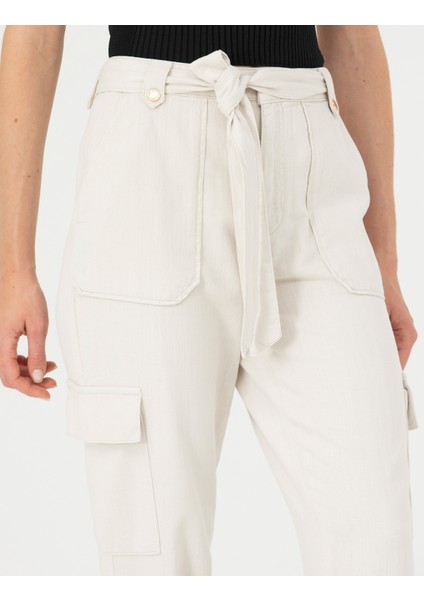 Kadın Krem Keten Karışımlı Jogger Fit Kanvas Pantolon 50263722-VR071