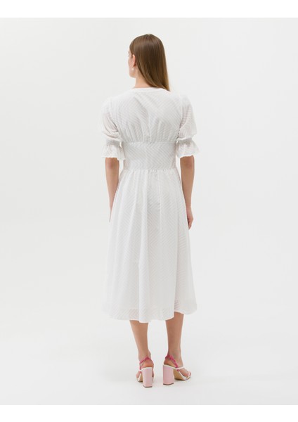 Kadın Ekru Regular Fit Dokuma Elbise 50262635-VR019 indirimleri