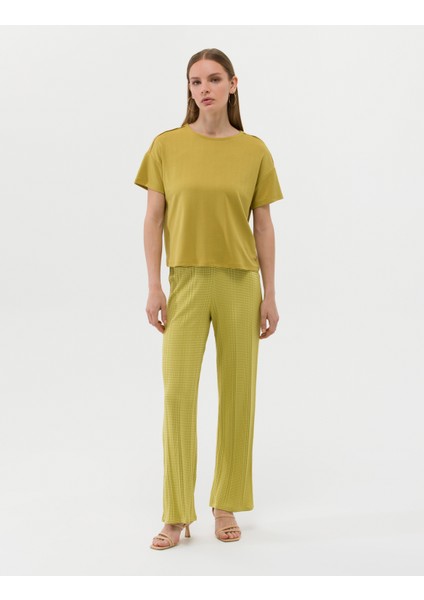 Kadın Yeşil Regular Fit Tişört 50269359-VR235