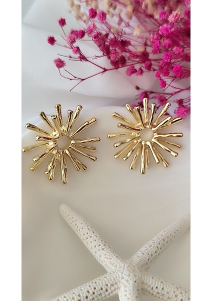 Yıldız Saçaklı Metal Gold Küpe