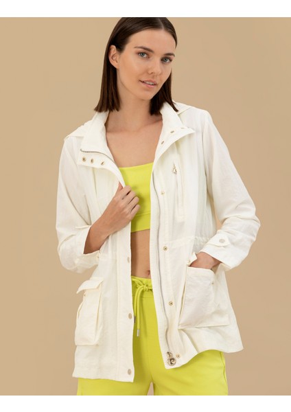 Kadın Ekru Standart Fit Mevsimlik Mont 50263115-VR019 modelleri