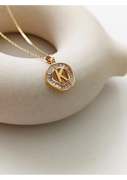 Baget Taşlı Harf Kolye -K- Gold