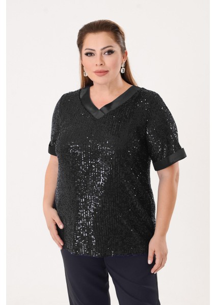 Büyük Beden Siyah Renkli Pul Payetli Bluz