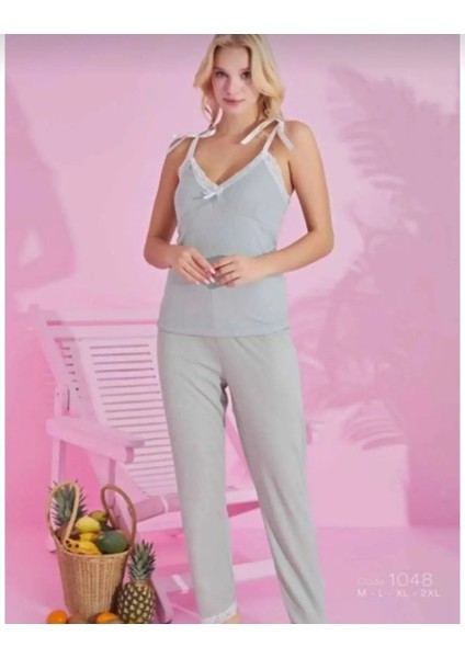 Kurdele Detaylı Kadın Pijama Takımı