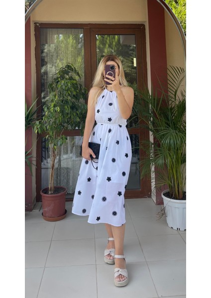 Nakış Detaylı Beyaz Elbise Beyaz