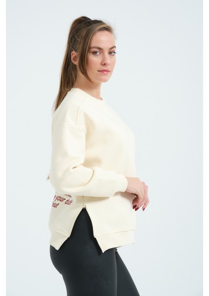 Kadın Bej Femuar Detaylı Şardonlu Örme Sweatshirt fırsatları