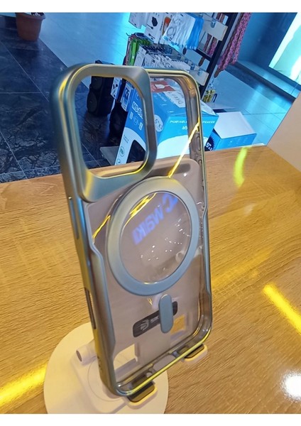 Apple iPhone 16 Uyumlu Magsafe Özellikli Kamera Bölümü Estetik Görünümlü Tuşları Metal Kılıf modelleri