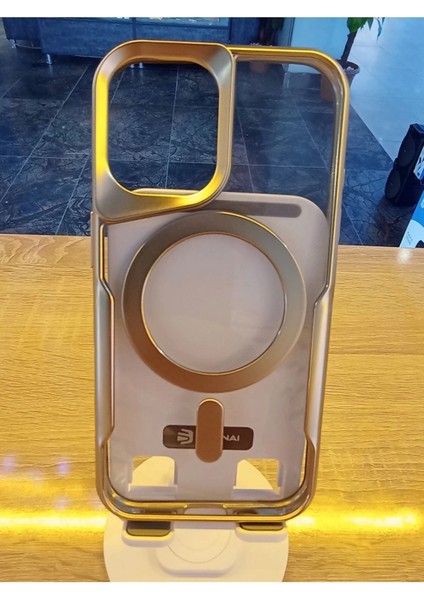 Apple iPhone 16 Uyumlu Magsafe Özellikli Kamera Bölümü Estetik Görünümlü Tuşları Metal Kılıf