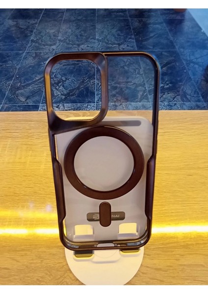 Apple iPhone 16 Uyumlu Magsafe Özellikli Kamera Bölümü Estetik Görünümlü Tuşları Metal Kılıf indirimleri