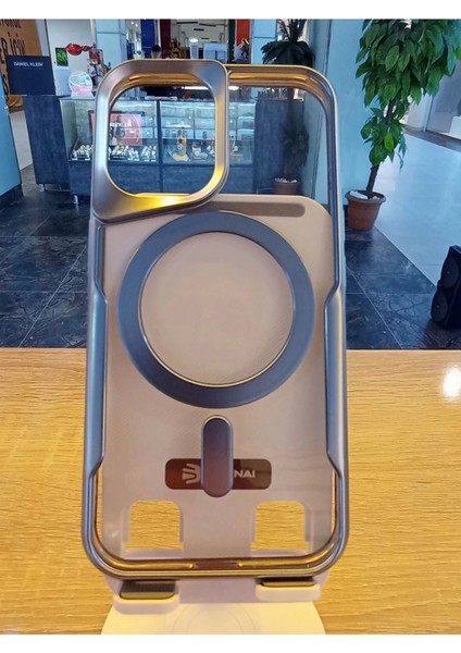 Apple iPhone 16 Uyumlu Magsafe Özellikli Kamera Bölümü Estetik Görünümlü Tuşları Metal Kılıf fırsatları