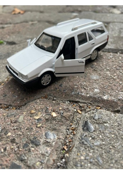 Metal Çek Bırak Kartal Araba Beyaz Sesli ve Işıklı ( 1/36 Ölçek )