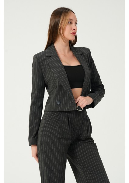Çizgili Crop Ceket