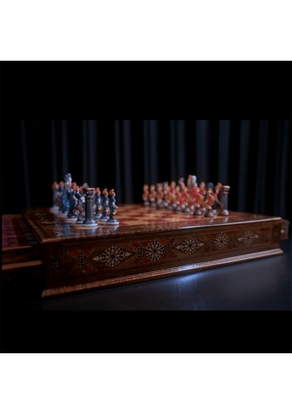 Gifthome Battal Boy Metal Roma Pastel Satranç Takımı ve El Yapımı Masif Ahşap Çekmeceli Tahtası (51X51 Cm.)