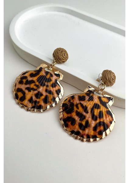 Topçuk Detay Midye Kabuuğu Leopar Küpe (7cm)