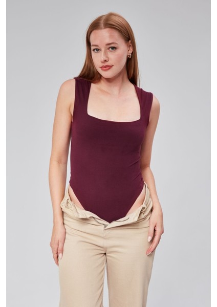 Bordo Astarlı Sıfır Kol Kare Yaka Dekolteli Çıtçıtlı Bodysuit