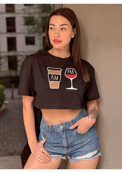 Kadın Siyah Bisiklet Yaka Baskılı Oversize Crop T-Shirt modelleri