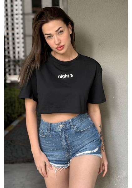 Kadın Siyah Bisiklet Yaka Baskılı Oversize Crop T-Shirt