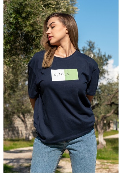 Kadın Oversize Fit Bisiklet Yaka Baskılı Kısa Kollu T-Shirt fırsatları