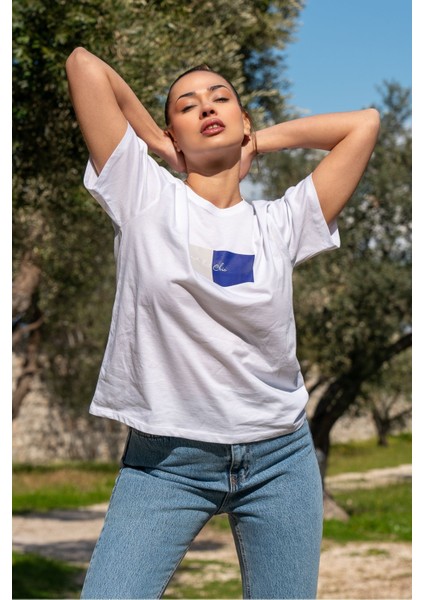 Kadın Oversize Fit Bisiklet Yaka Baskılı Kısa Kollu T-Shirt indirimleri