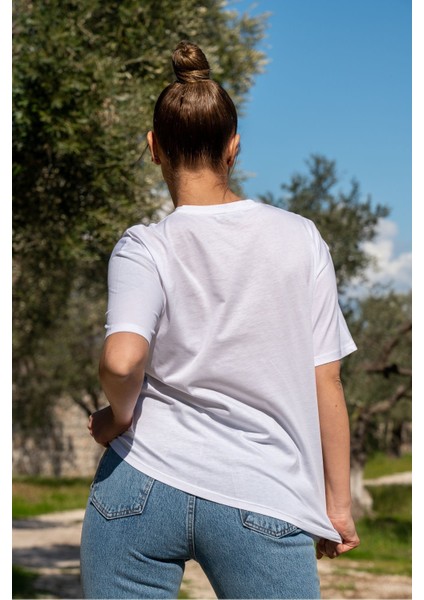 Kadın Oversize Fit Bisiklet Yaka Baskılı Kısa Kollu T-Shirt fırsatları