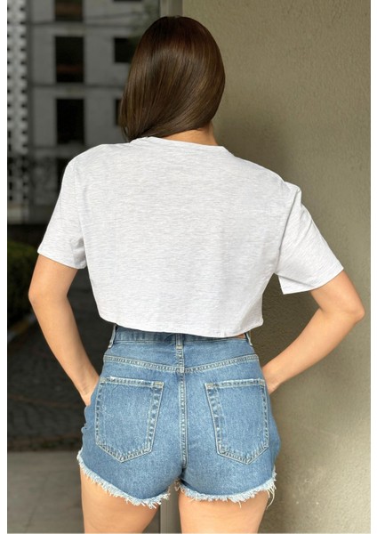 Kadın Gri Bisiklet Yaka Baskılı Oversize Crop T-Shirt indirimleri