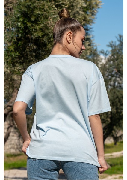 Kadın Oversize Fit Bisiklet Yaka Baskılı Kısa Kollu T-Shirt fırsatları