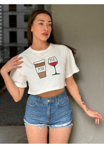 Kadın Beyaz Bisiklet Yaka Baskılı Oversize Crop T-Shirt fiyatları