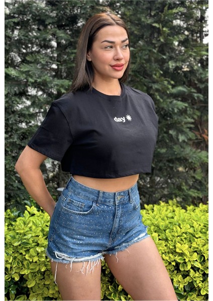 Kadın Siyah Bisiklet Yaka Baskılı Oversize Crop T-Shirt
