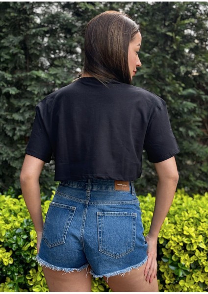 Kadın Siyah Bisiklet Yaka Baskılı Oversize Crop T-Shirt