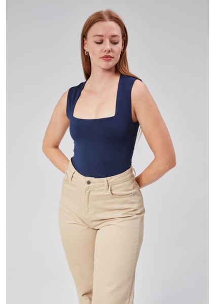 Lacivert Astarlı Sıfır Kol Kare Yaka Dekolteli Çıtçıtlı Bodysuit