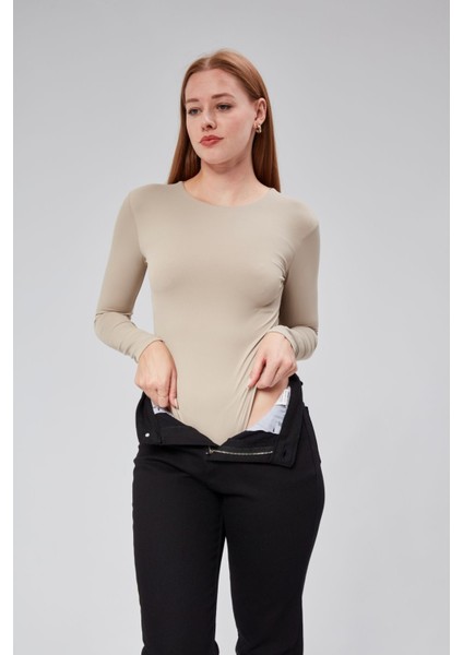 Bej Astarlı Uzun Kollu Çıtçıtlı Body