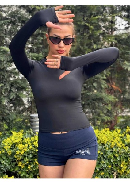 Siyah Bisiklet Yaka Basic Uzun Kollu Parmak Geçirme Detaylı Body