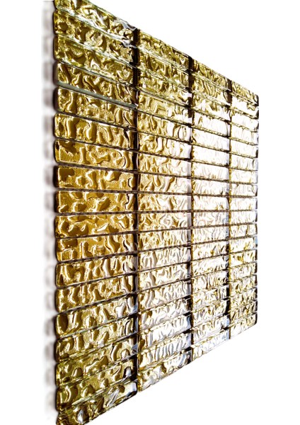 Mutfak Tezgah Arası ve Iç Dekorasyon için Altın Kristal Mozaik. Cam ölçüsü: 15x73x6 mm. File ölçüsü: 30x30 cm. ( 1 Koli = 6 File Karo = 0.54 m2 fiyatıdır )